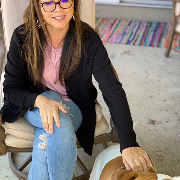 Meet your Posher, Cindy - Picture 4 of 5